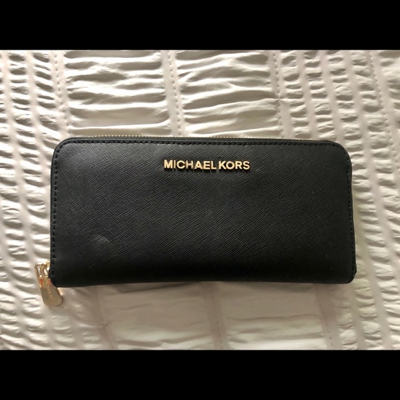 jet set travel large crossgrain leather wallet